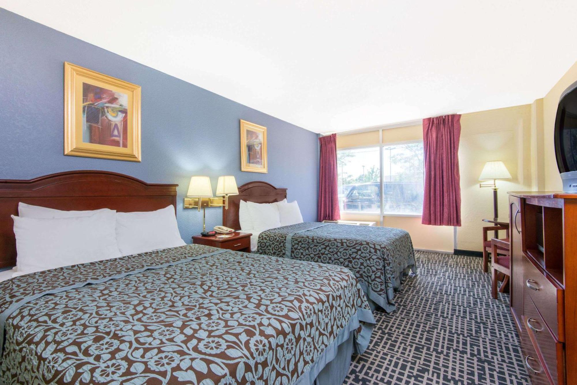 Days Inn & Suites By Wyndham Wichita East Kültér fotó